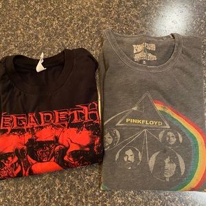 2 men’s Large band tshirts